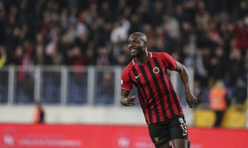 Mercato : Giovani Sio rejoint Serey Dié et Kader Keita