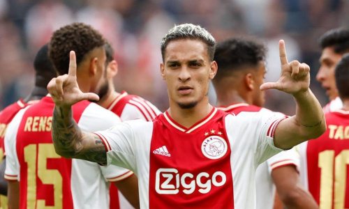 Mercato : Manchester United annonce l'arrivée d'Antony