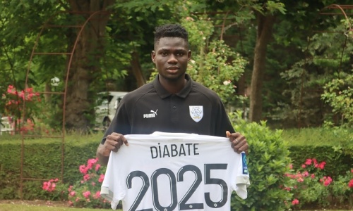 Mercato : Siriky Diabaté signe son 1er contrat professionnel avec le SCO