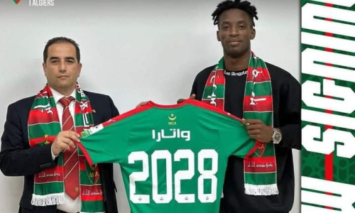 Mercato : un attaquant Ivoirien débarque chez l’actuel leader du Championnat Algérien