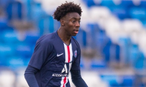 Mercato : Un club Suisse se positionne pour Maxen Kapo