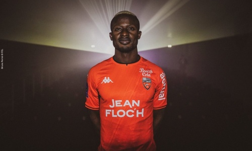 Mercato : Un milieu de terrain Nigérian débarque au FC Lorient