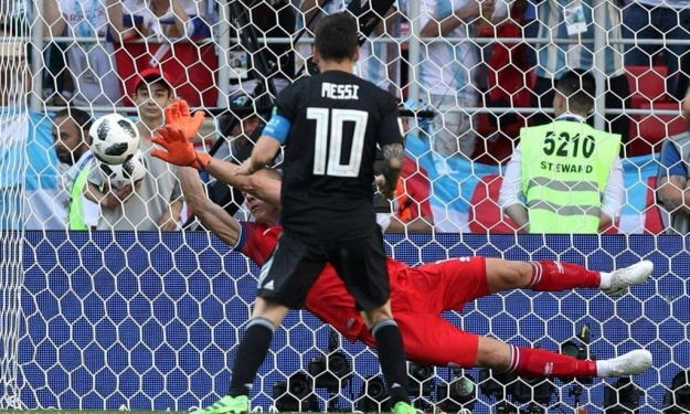 Messi réagit après son penalty manqué face à l'Islande : ‘‘c’était compliqué…’’