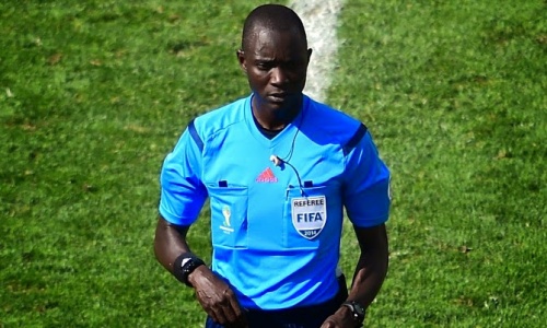 Mondial 2018: Papa Gassama et 5 autres arbitres africains officieront en Russie