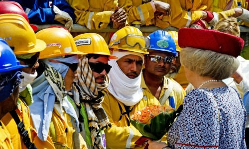 Foot/Mondial Qatar 2022 : Des Casques réfrigérants pour les ouvriers