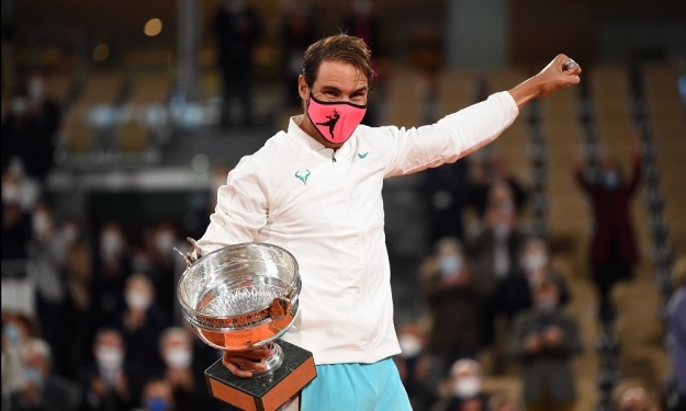 Nadal s’offre un 13è Roland-Garros et égale Roger Federer