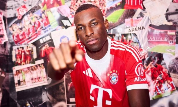 Nicolas Jackson débarque en Bundesliga