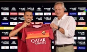 Officiel, Pedro file à la Roma