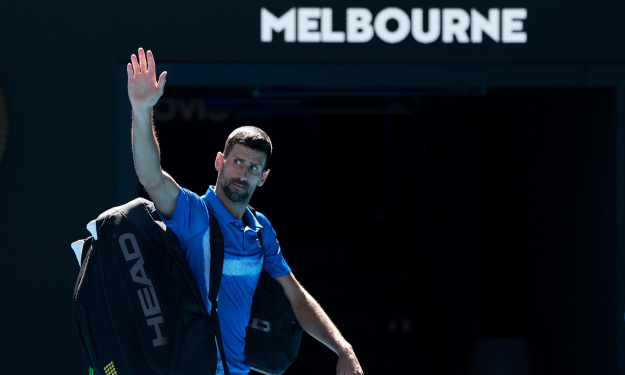 Open d’Australie : Djokovic abandonne en demi-finale, Zverev se qualifie pour la finale