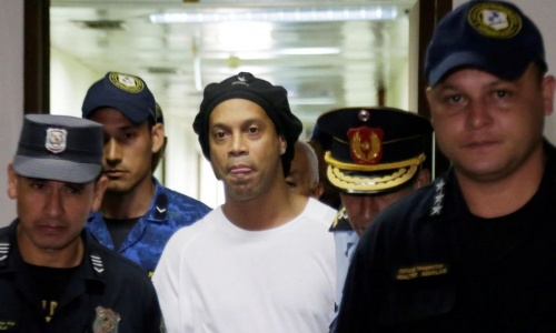 Paraguay : Ronaldinho privé de visites en raison du COVID-19