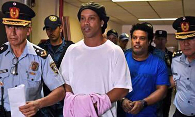 Paraguay : Un nouveau titre pour Ronaldinho depuis la prison dans laquelle il est détenu