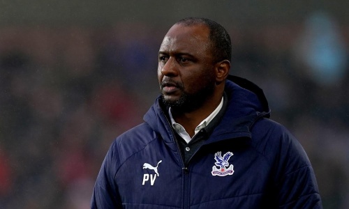 Patrick Vieira frappe un supporteur d’Everton