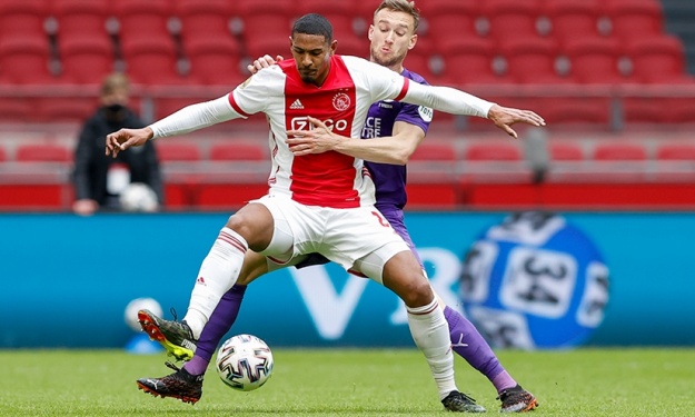 Pays-Bas : L’Ajax consolide sa place en tête du championnat grâce à un nouveau but d’Haller
