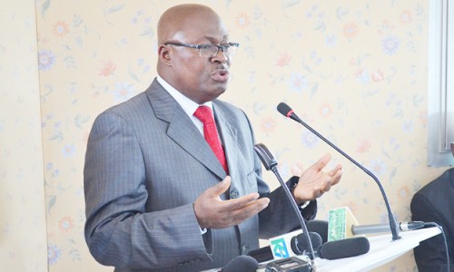 Politique/CAN Gabon 2017 - Moukagni Iwangou : "Le pouvoir en place veut se servir de la CAN"