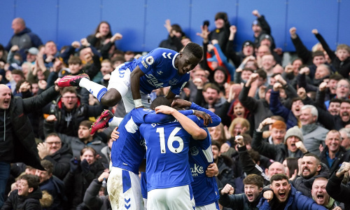 Premier League : Arsenal chute à Everton