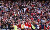 Premier League : Arsenal signe une 4è victoire en 4 matchs et reprend sa place de leader