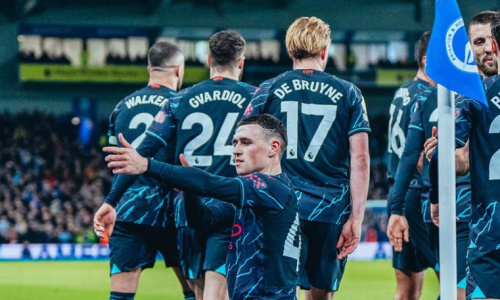 Premier League : City écrase Brighton et double Liverpool au classement