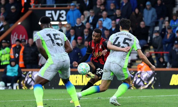 Premier League : Eli Kroupi Junior et Bournemouth offrent le titre à Arsenal