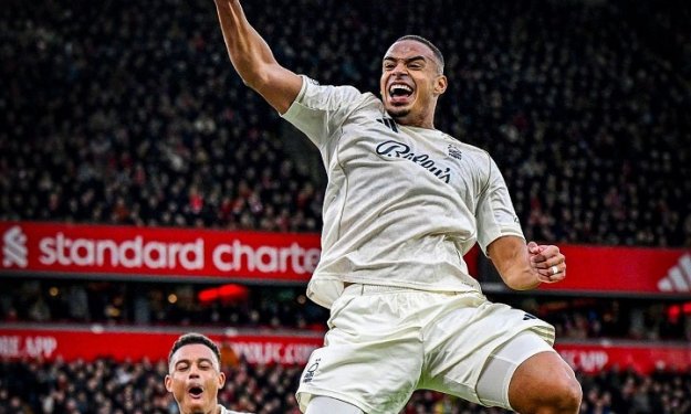 Premier League : Forest corrige Liverpool à Anfield, Crystal Palace enfonce Wolves, Brighton s’offre Brentford