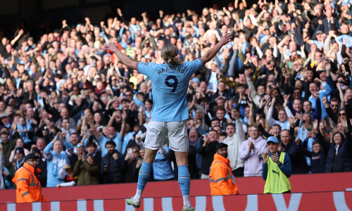 Premier League : grâce à un doublé d’Erling Haaland, City s’offre Leicester et met la pression sur Arsenal
