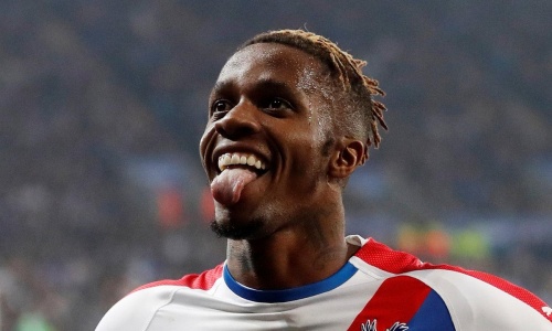 Premier League (J27) : Le doublé de Wilfried Zaha face à Leicester (vidéo)