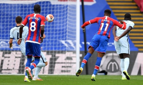 Premier League : Le missile de Zaha face aux Blues (vidéo)