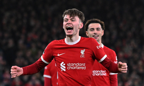 Premier League : Liverpool humilie Chelsea, Alvarez porte City face à Burnley