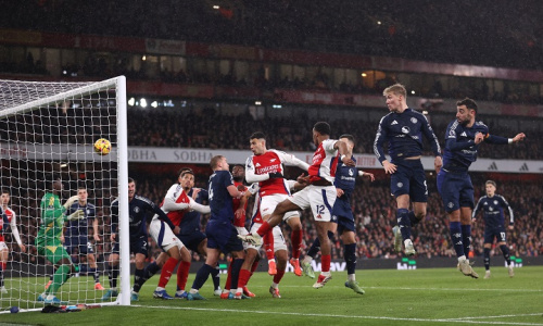 Premier League : Newcastle accroche Liverpool, Arsenal domine United, Chelsea s’impose à Southampton, City renoue avec la victoire