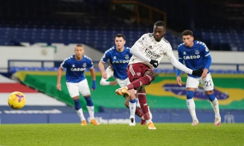 Premier League : Pépé retrouve le chemin des filets
