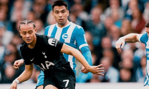 Premier League : Tottenham cale à Brighton, Palace s’impose à West Ham, Leeds enfonce Wolverhampton