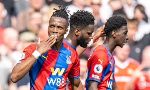 Premier League : Zaha inflige une défaite à son ex pour la der
