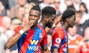 Premier League : Zaha inflige une défaite à son ex pour la der
