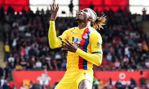 Premier League : Zaha fait gagner les Eagles et s'offre un nouveau record