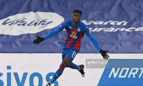 Premier League : Zaha puissance 8