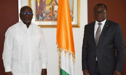 Présidentielle CAF : Le Ministre Danho Paulin mouille le maillot pour Jacques Anouma