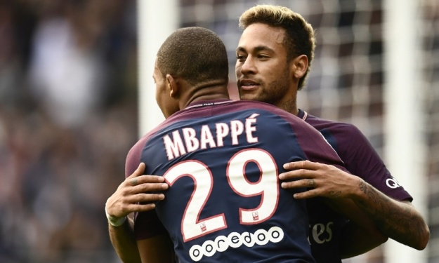 PSG : Neymar à Mbappé : "j’espère être son Lionel Messi"