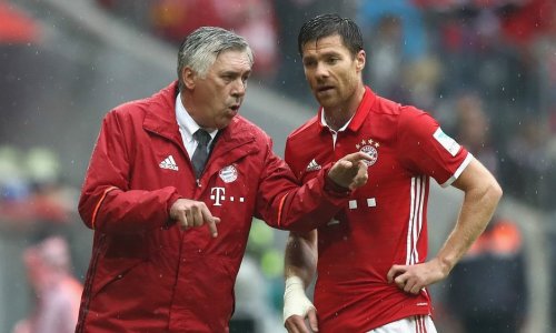 Real Madrid : Carlo Ancelotti annonce l’arrivée de Xabi Alonso