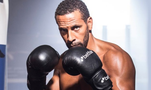 Reconversion (Boxe) : Rio Ferdinand range les crampons et sort les Gants