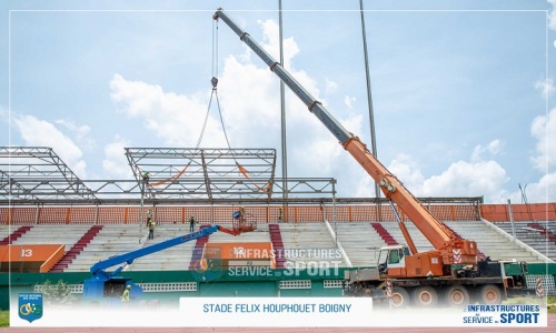 Rénovation : Le Felicia reçoit ses premières charpentes