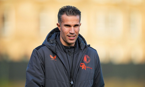 Robin van Persie décroche son premier poste d’entraineur en chef