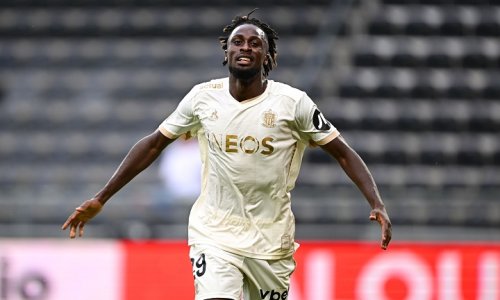 Sa saison XXL à Nice, sa première sélection, son premier but avec les Eléphants, … Evann Guessand se confie