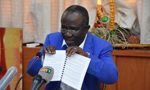 Sam Etiassé attaque, l'ONG Footeuse contrattaque et envoie un nouveau courrier à la FIFA