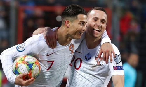 Sélections : Ronaldo à 10 longueurs d’un record inaccessible pour Messi