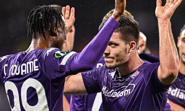 Serie A : Christian Kouamé brille avec la Fiorentina face à l’AS Roma de Mourinho