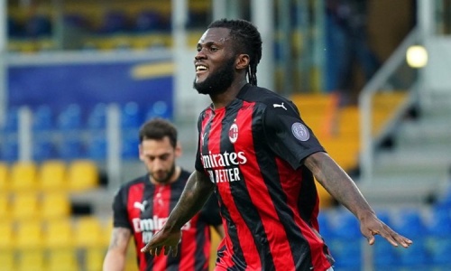 Serie A : Kessié inscrit son 10è but de la saison face à Gervinho et rejoint une légende du Milan