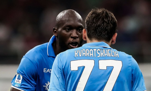 Serie A : Naples domine l’AC Milan et conforte sa place de leader