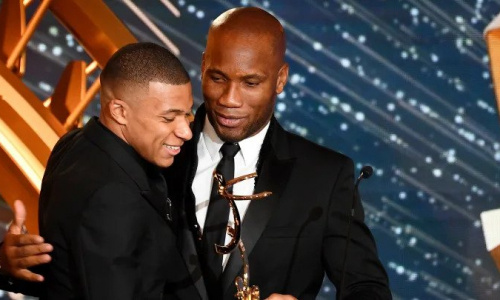 Son club de cœur, son plus gros regret, sa préférence entre Mbappé et Haaland, … Drogba se prononce