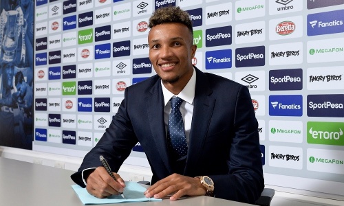 Son transfert à Everton, ses ambitions, l’anecdote sur son numéro, … Gbamin raconte tout