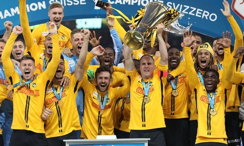 Suisse : Roger Assalé et les Young Boys ont reçu leur trophée de champion