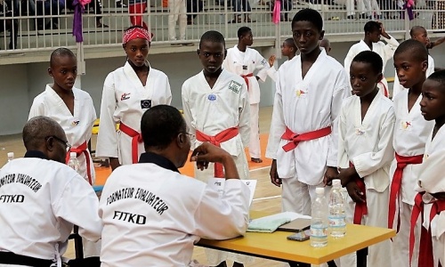 Taekwondo (FITKD) : Passage de grades des Poom et des Ceintures Noires